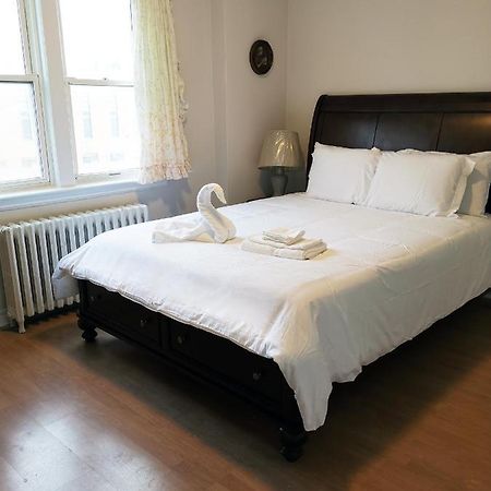 Cozy Private Rm Heart Of North York Free Parking Full Kitchen Close To Downtown Apartment Toronto Luaran gambar