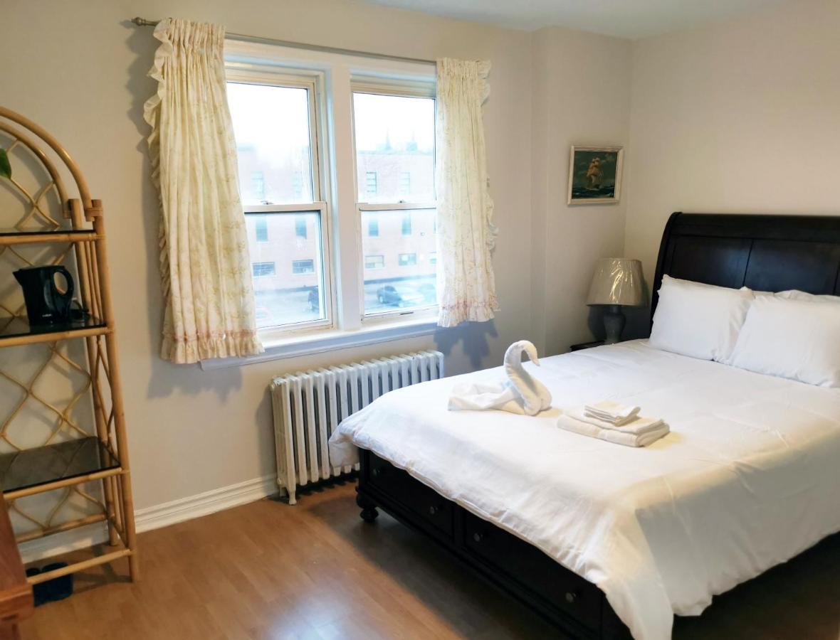 Cozy Private Rm Heart Of North York Free Parking Full Kitchen Close To Downtown Apartment Toronto Luaran gambar