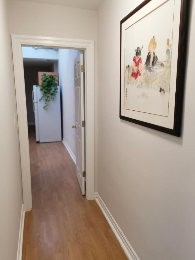 Cozy Private Rm Heart Of North York Free Parking Full Kitchen Close To Downtown Apartment Toronto Luaran gambar