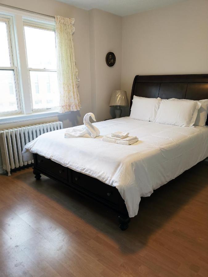 Cozy Private Rm Heart Of North York Free Parking Full Kitchen Close To Downtown Apartment Toronto Luaran gambar