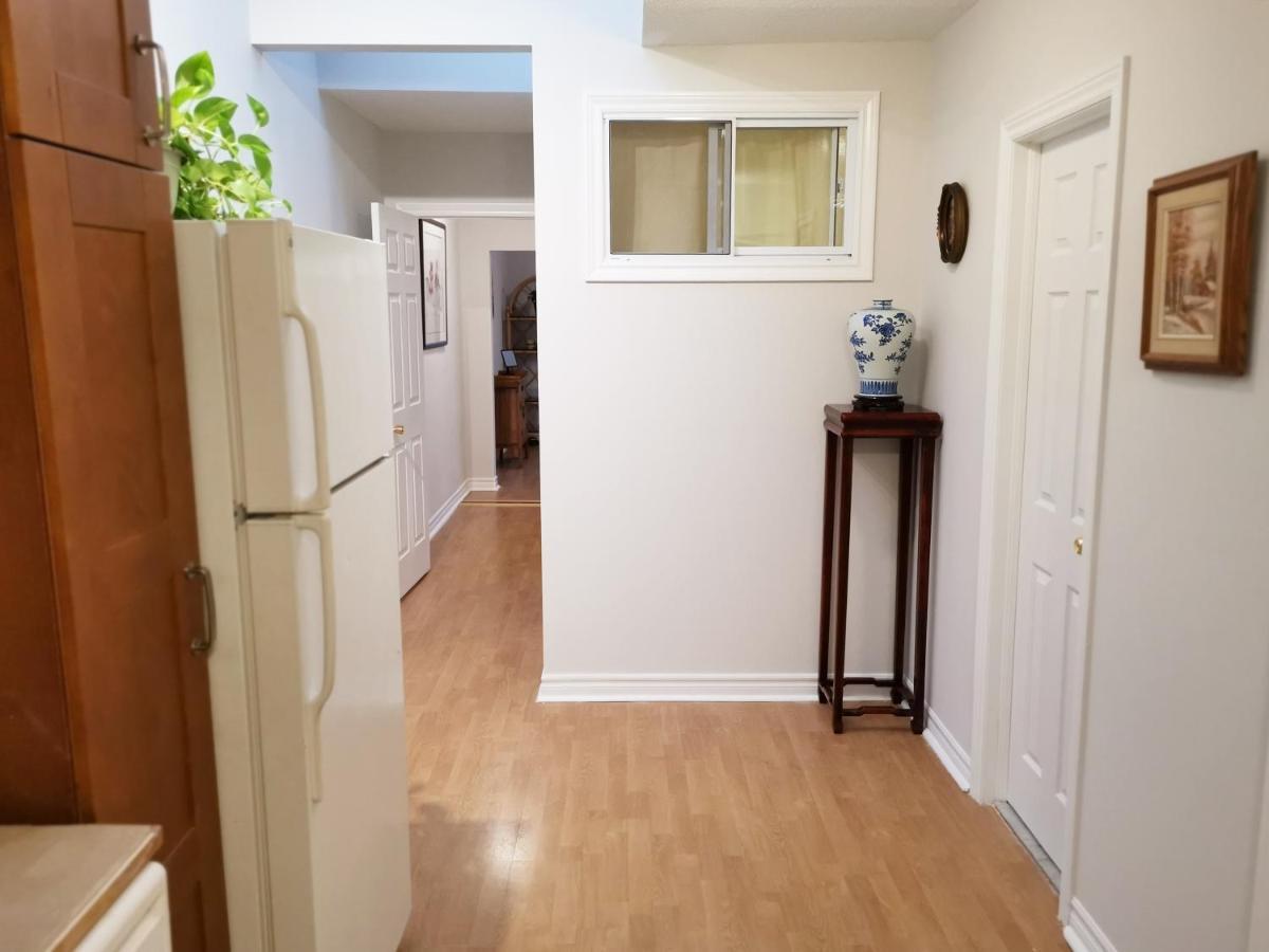 Cozy Private Rm Heart Of North York Free Parking Full Kitchen Close To Downtown Apartment Toronto Luaran gambar